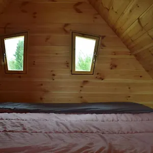  Séjour chez l'habitant Les Cabanes Magiques De Mariegillou France