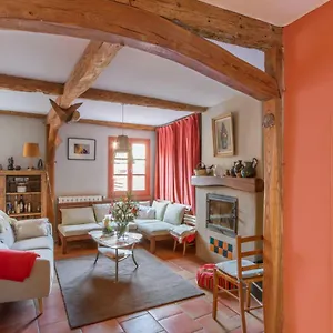  Hébergement de vacances Cute And Cozy Town-house Of 130m2 In France
